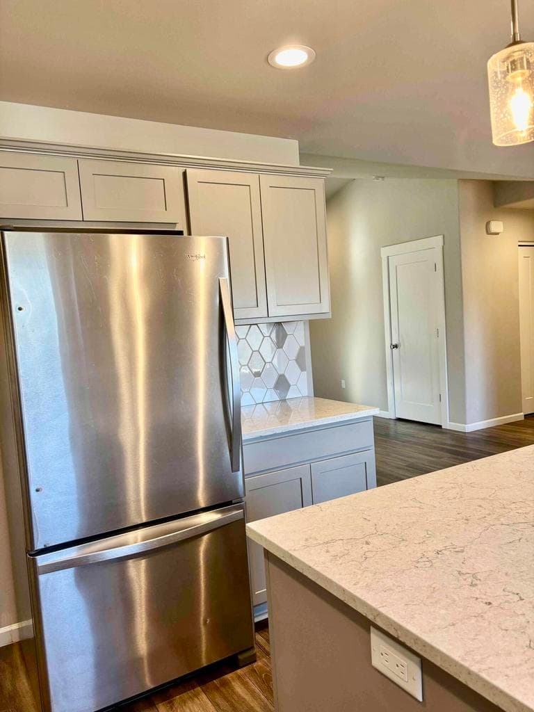 Photo of 490 NE Brookstone Drive 8 of 25