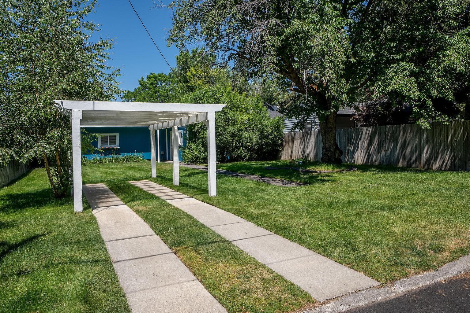 Thank you for viewing our Mid-town beauty.