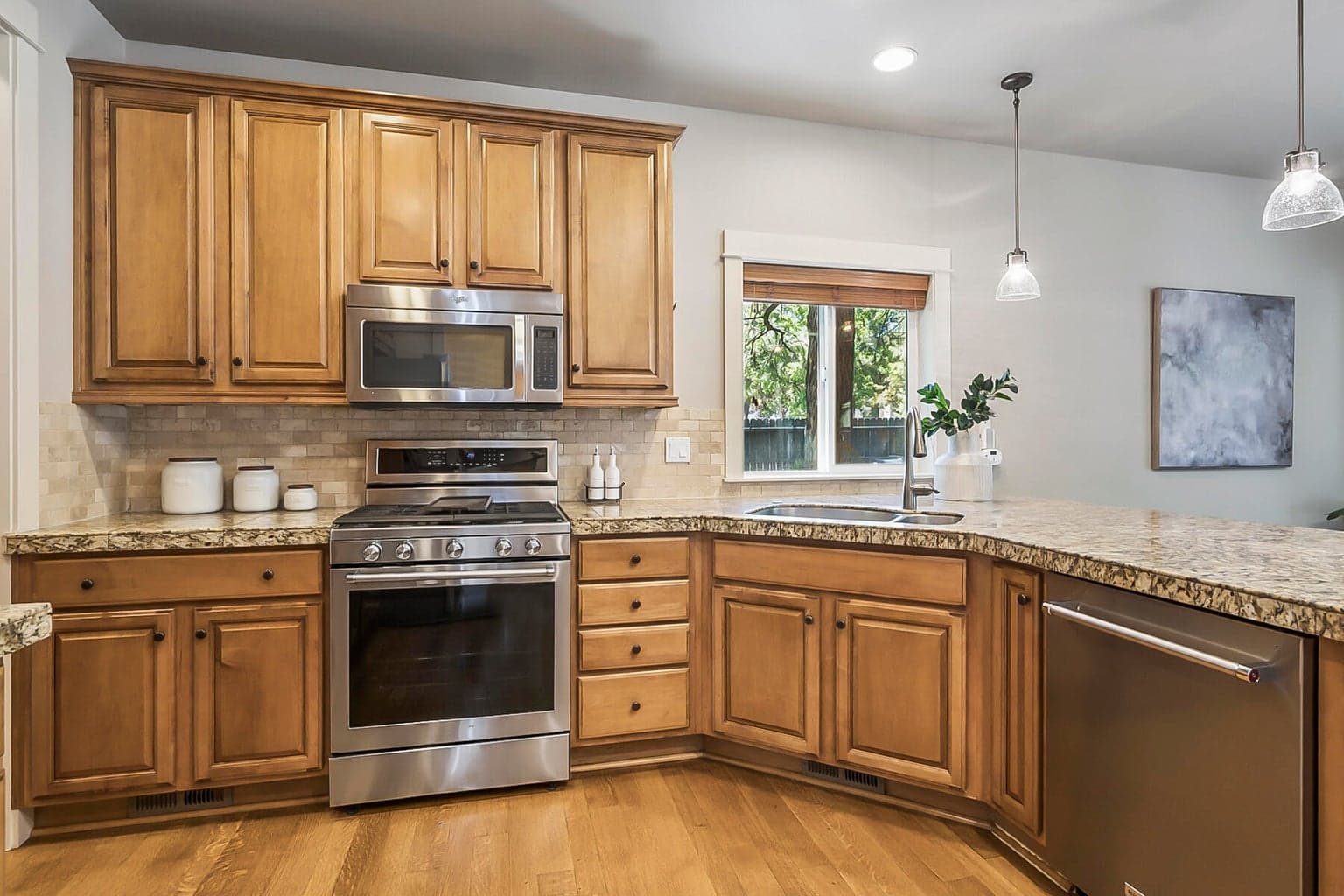 Photo of 20374 Penhollow Lane 15 of 58
