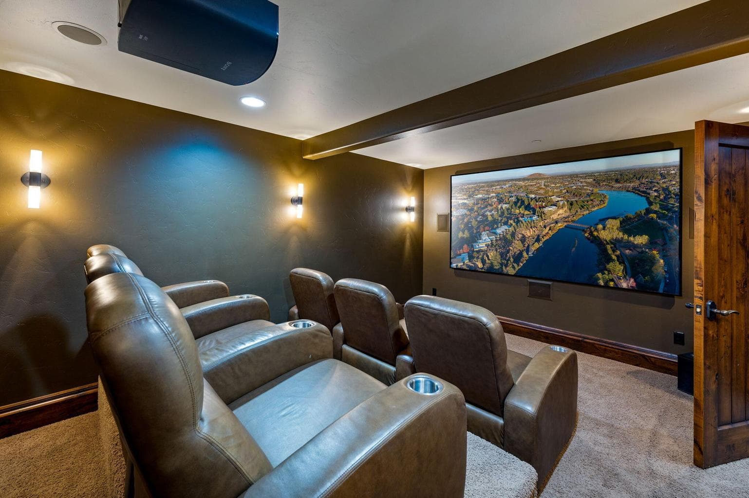 Photo of 865 SW Theater Drive 27 of 40