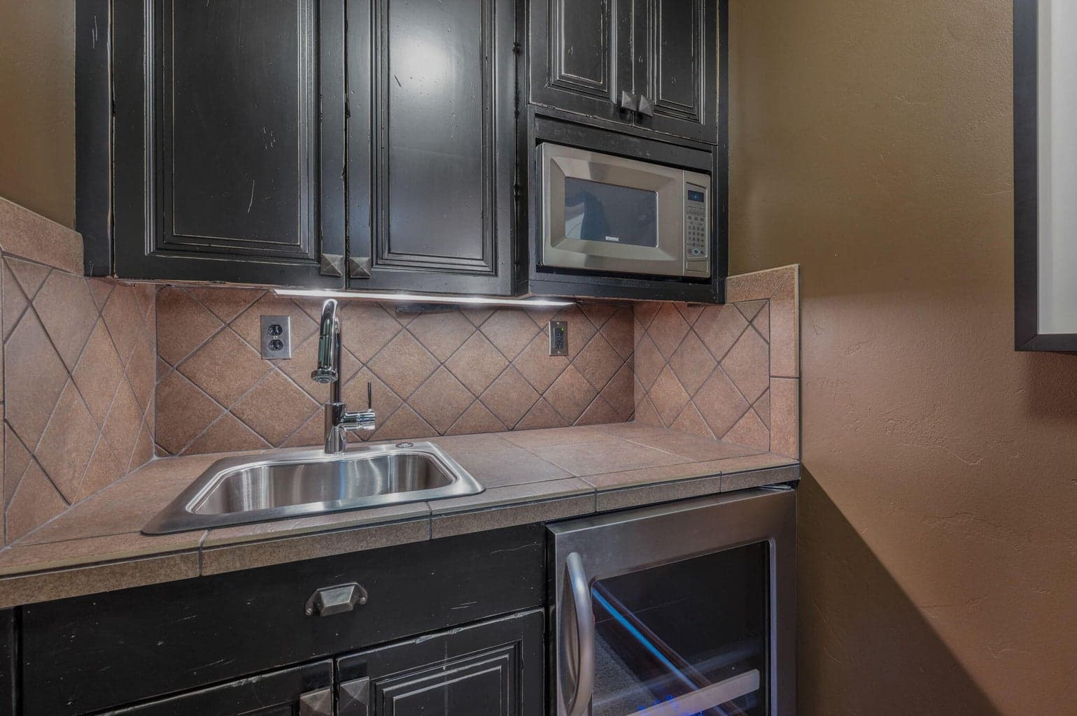 Photo of 865 SW Theater Drive 28 of 40