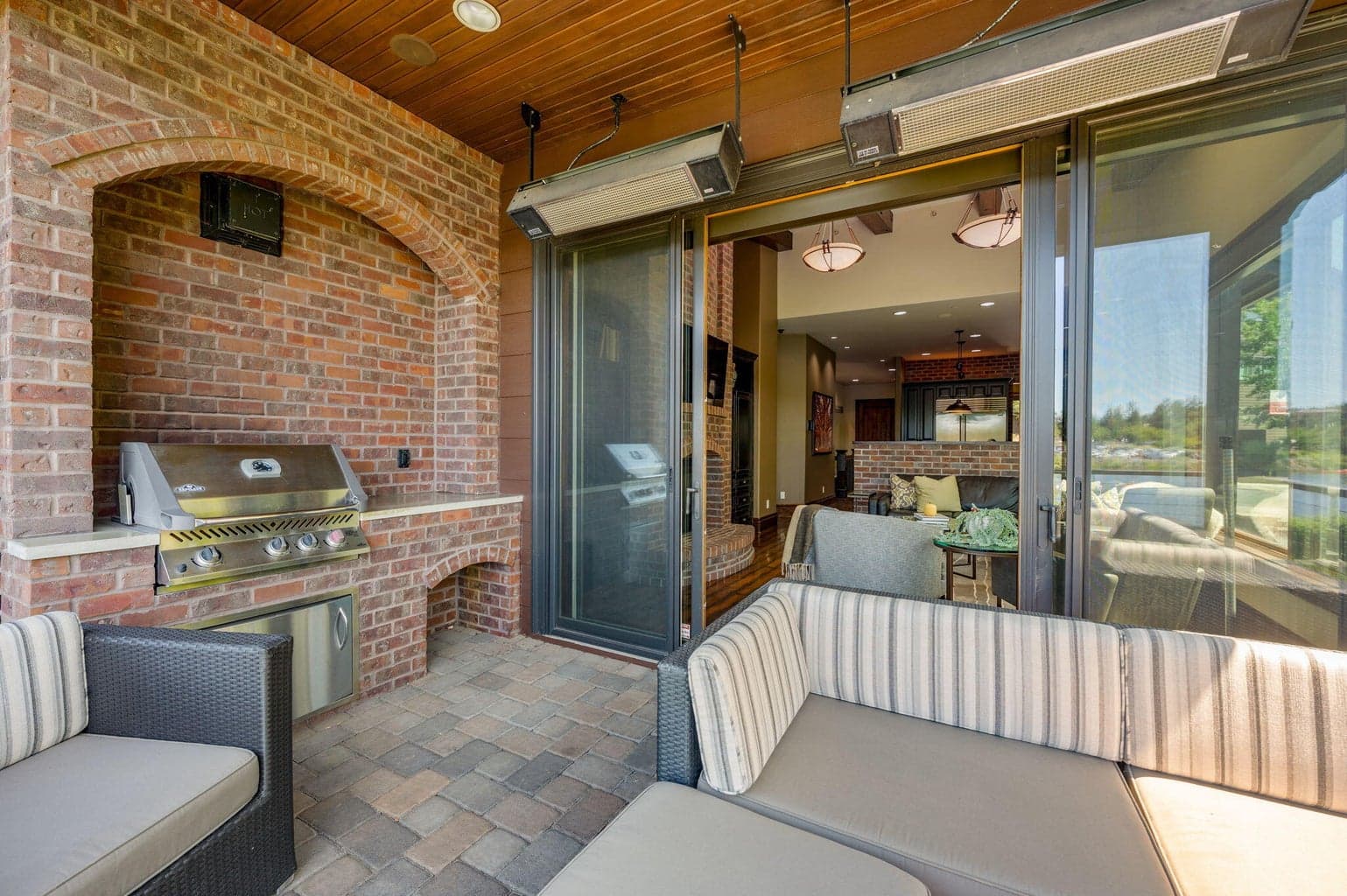 Photo of 865 SW Theater Drive 30 of 40