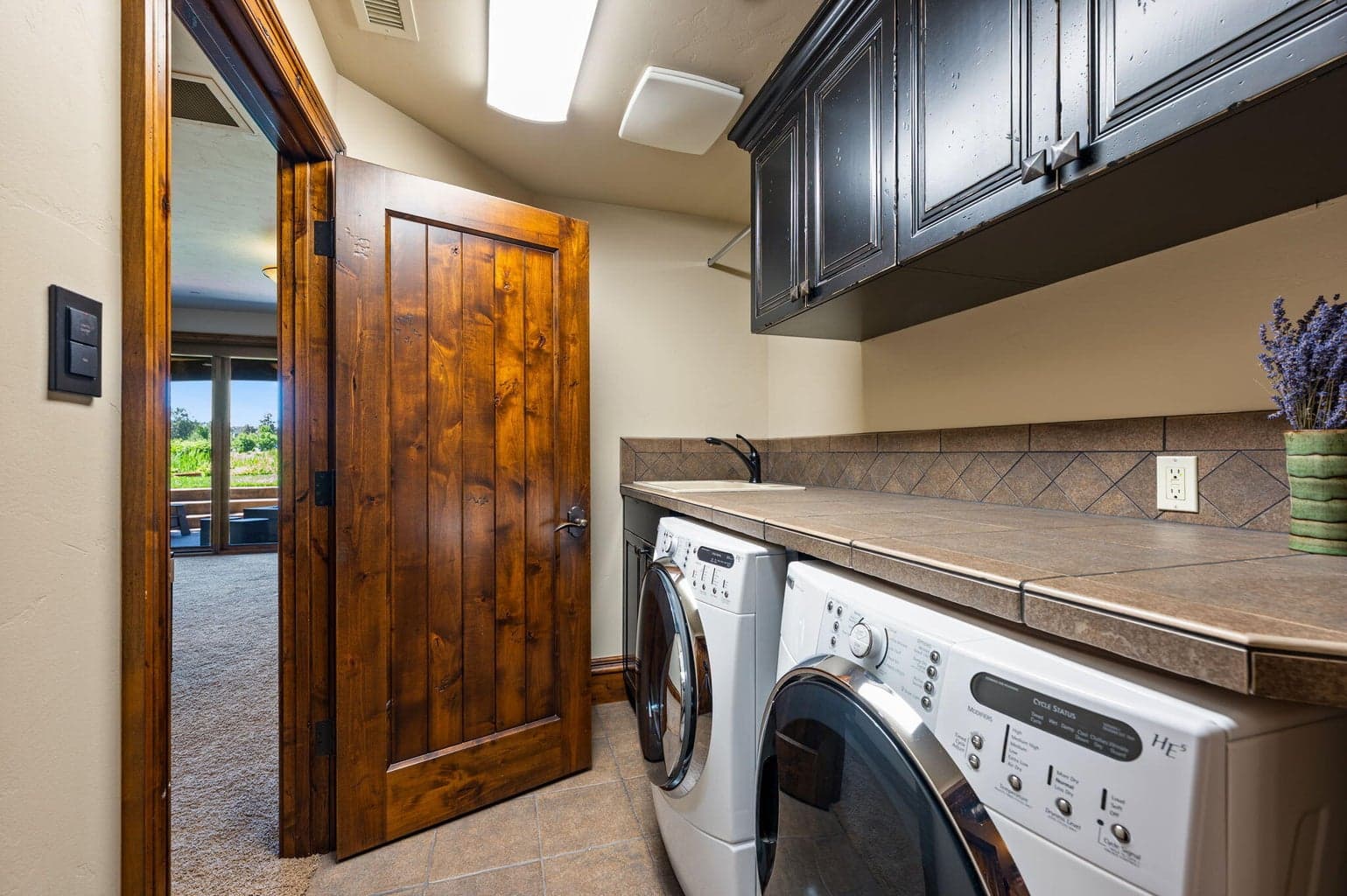 Photo of 865 SW Theater Drive 31 of 40