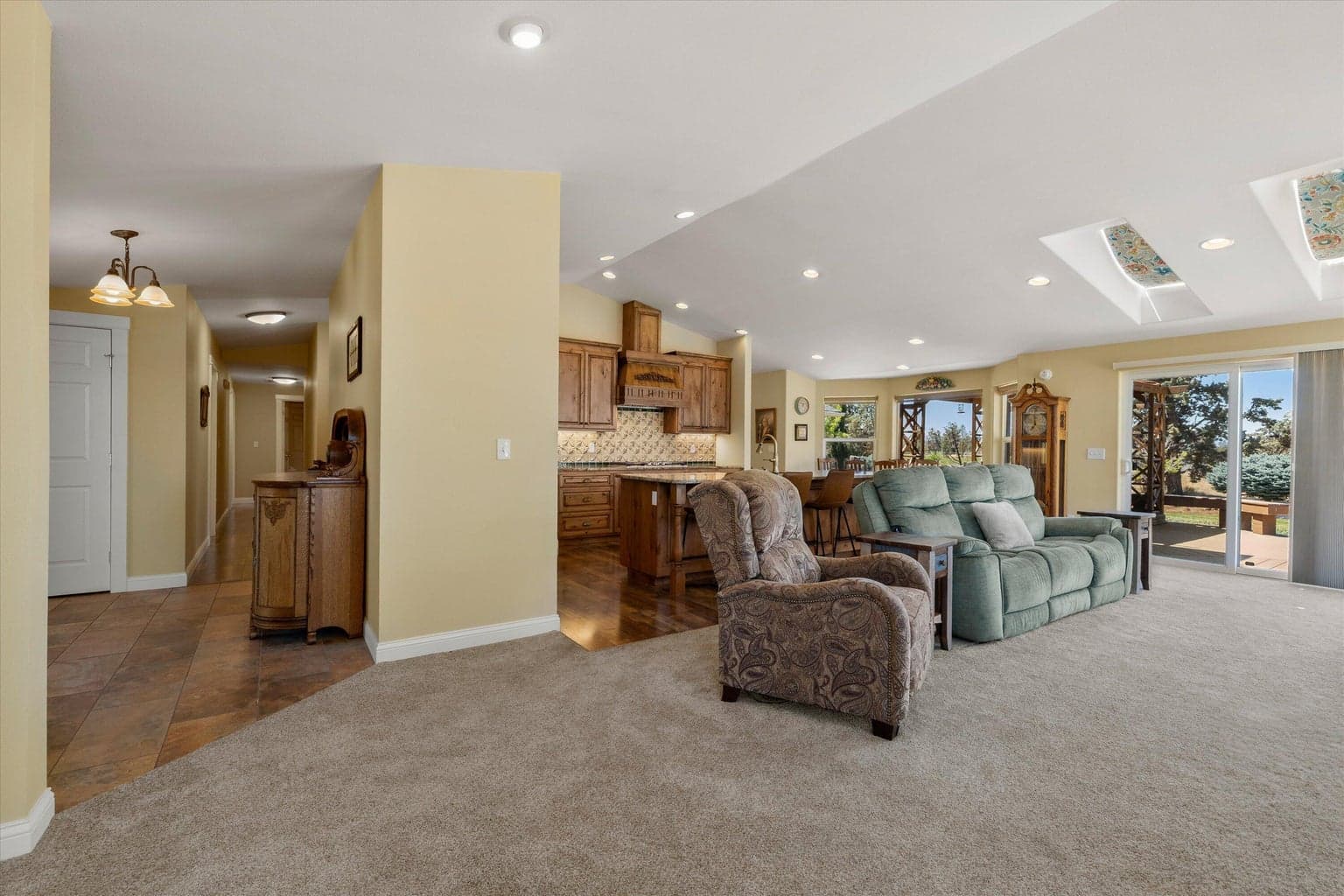 Photo of 6511 NE 41st Street 17 of 76