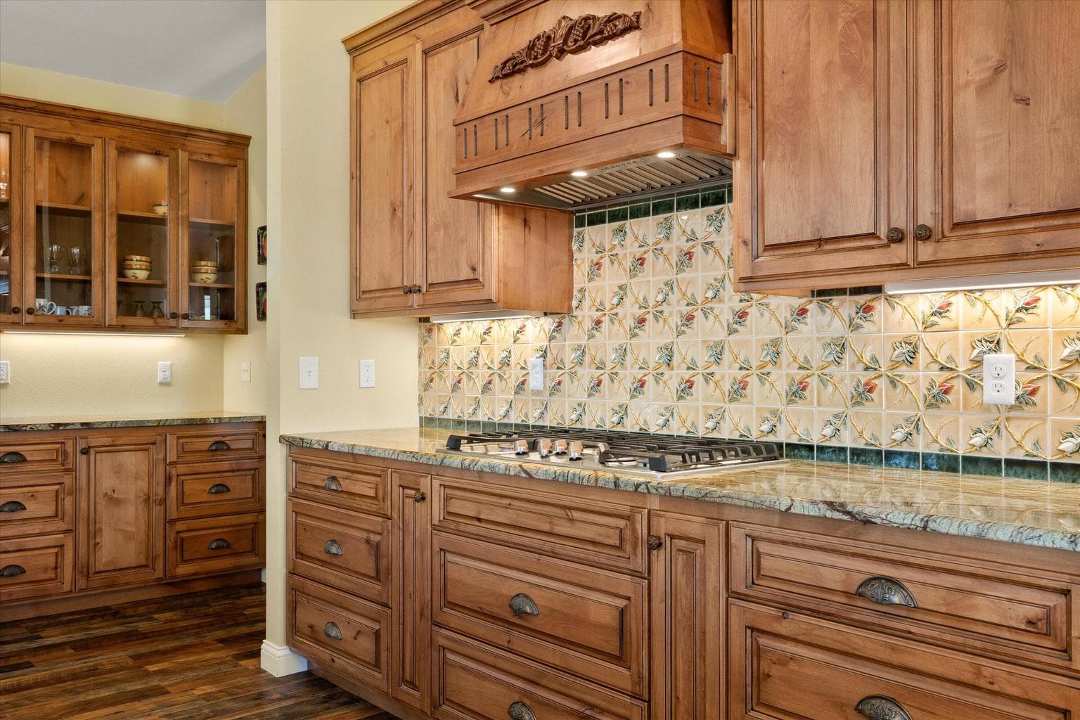 Photo of 6511 NE 41st Street 21 of 76