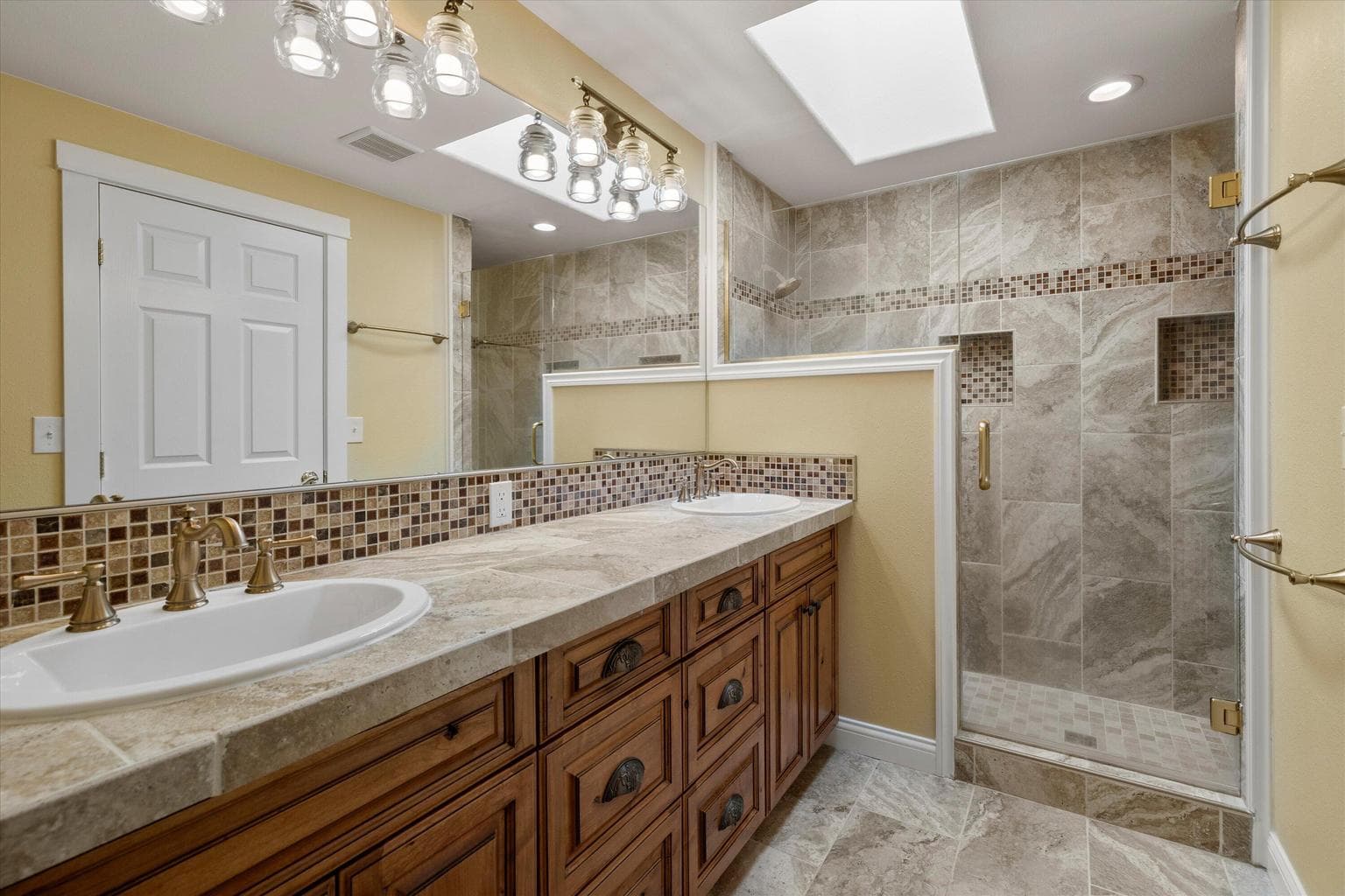 Primary bath