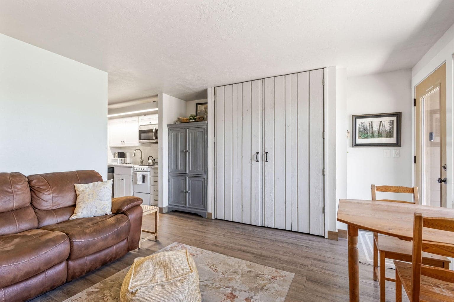 Photo of 18575 SW Century Drive 9 of 33