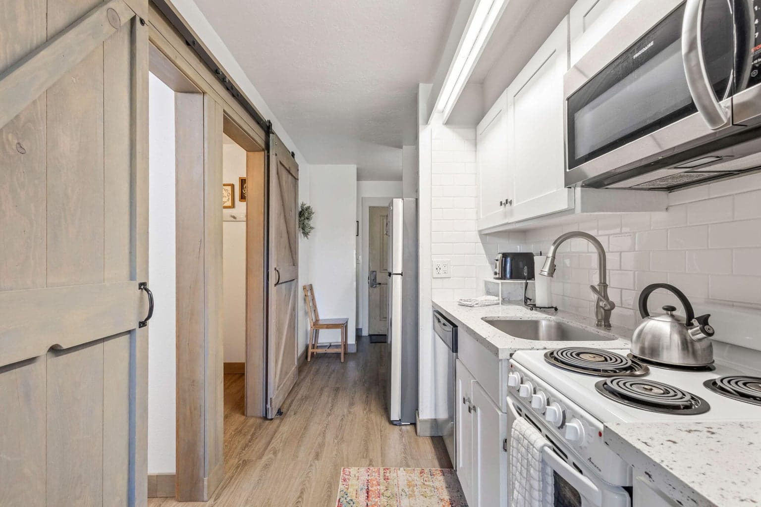 Photo of 18575 SW Century Drive 11 of 33