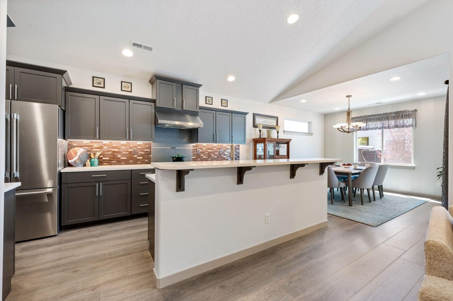Photo of 2472 NW Jackpine Lane 13 of 34
