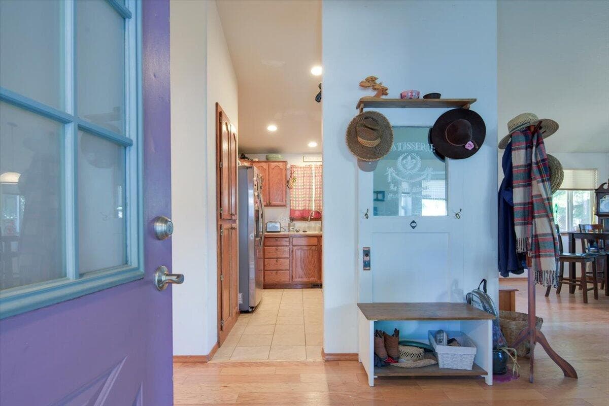 Photo of 981 3rd 3 of 24