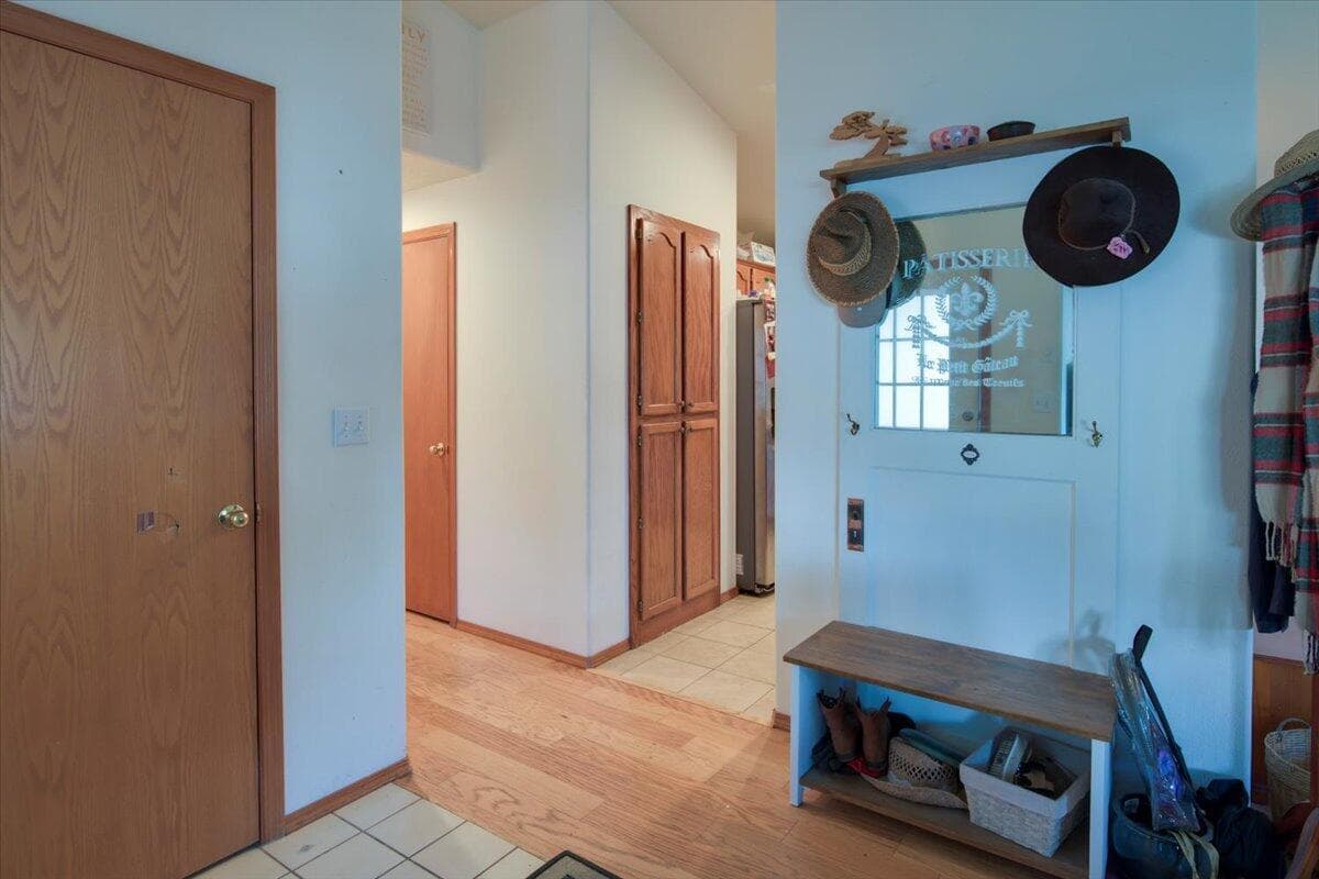 Photo of 981 3rd 4 of 24