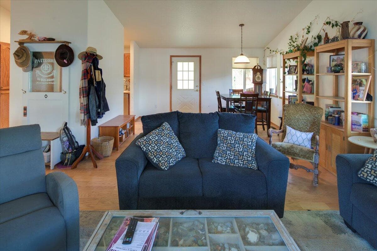 Photo of 981 SE 3rd Street 9 of 24