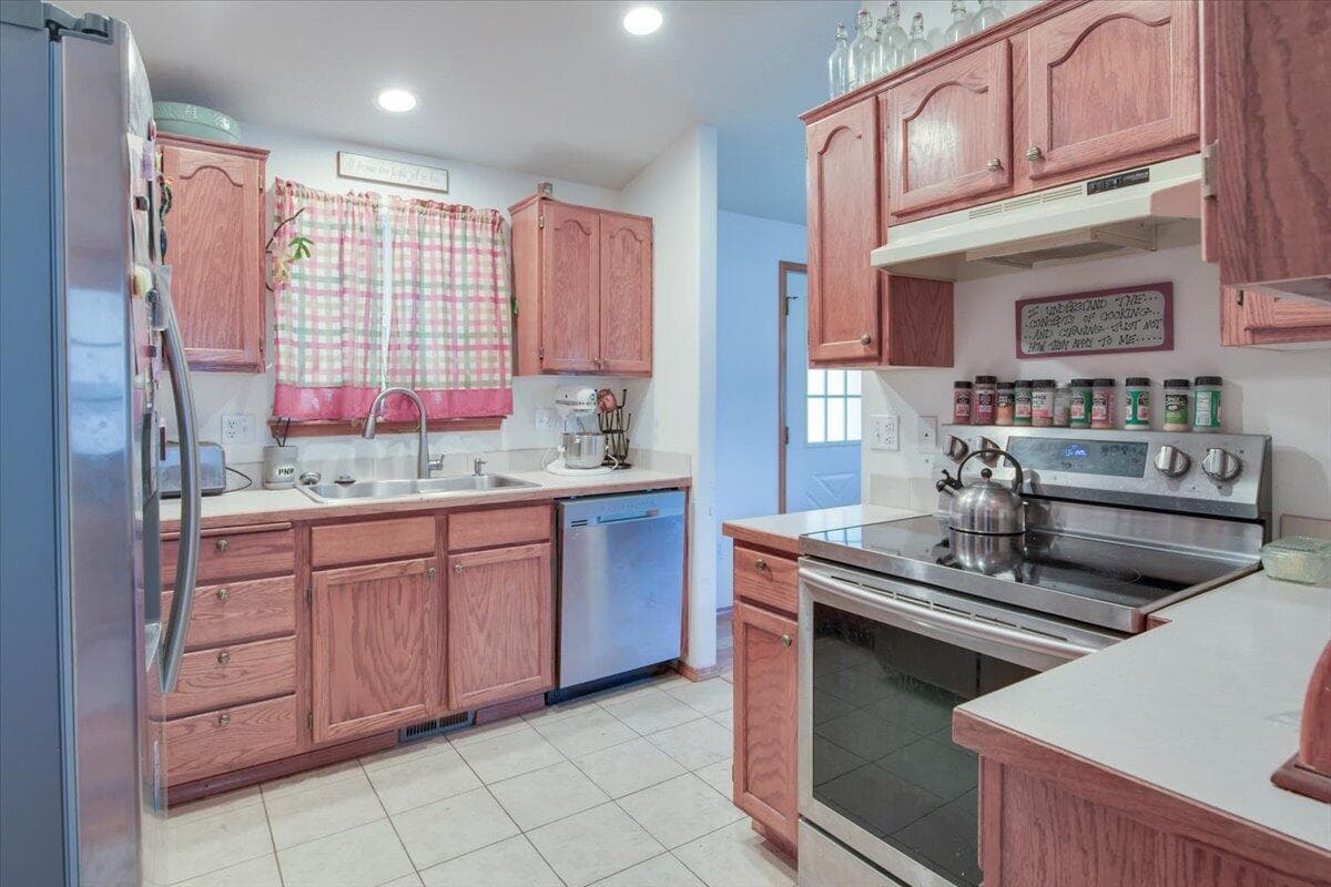 Photo of 981 SE 3rd Street 12 of 24