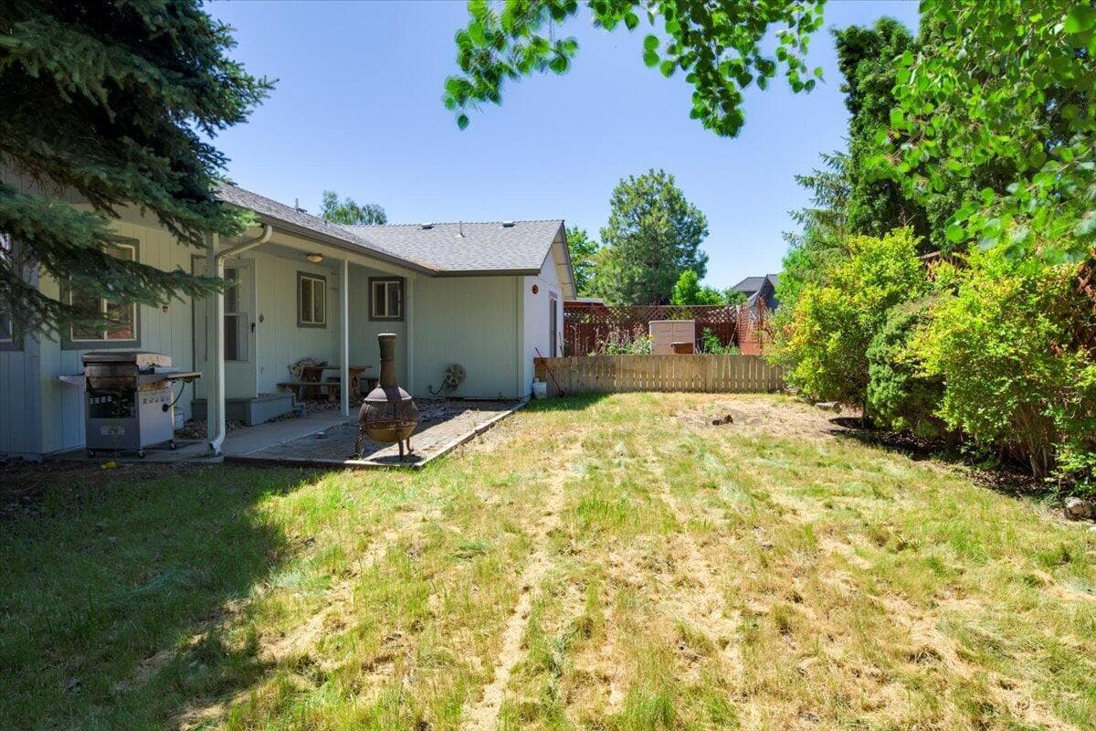 Photo of 981 SE 3rd Street 23 of 24