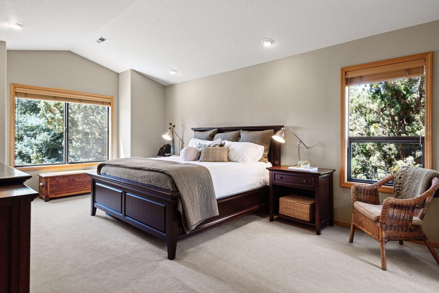Photo of 62824 Loma Vista Drive 23 of 51