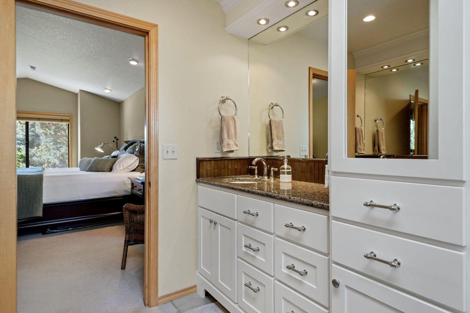 Photo of 62824 Loma Vista Drive 26 of 51