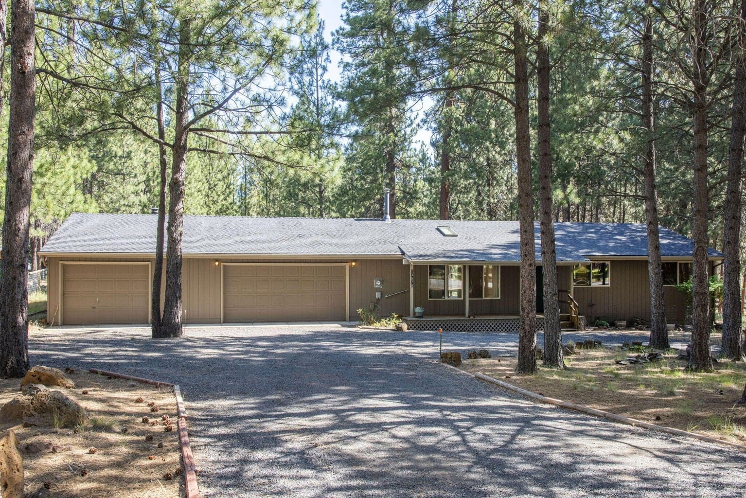 Photo of 14570 Mountain View 2 of 28