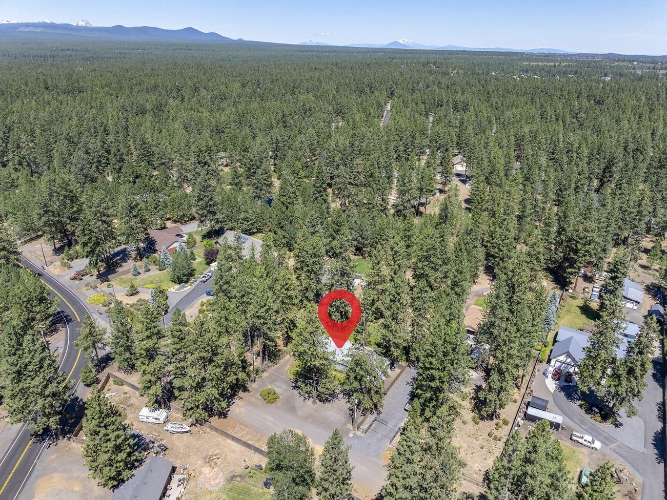 Photo of 19252 Kiowa Road 29 of 37