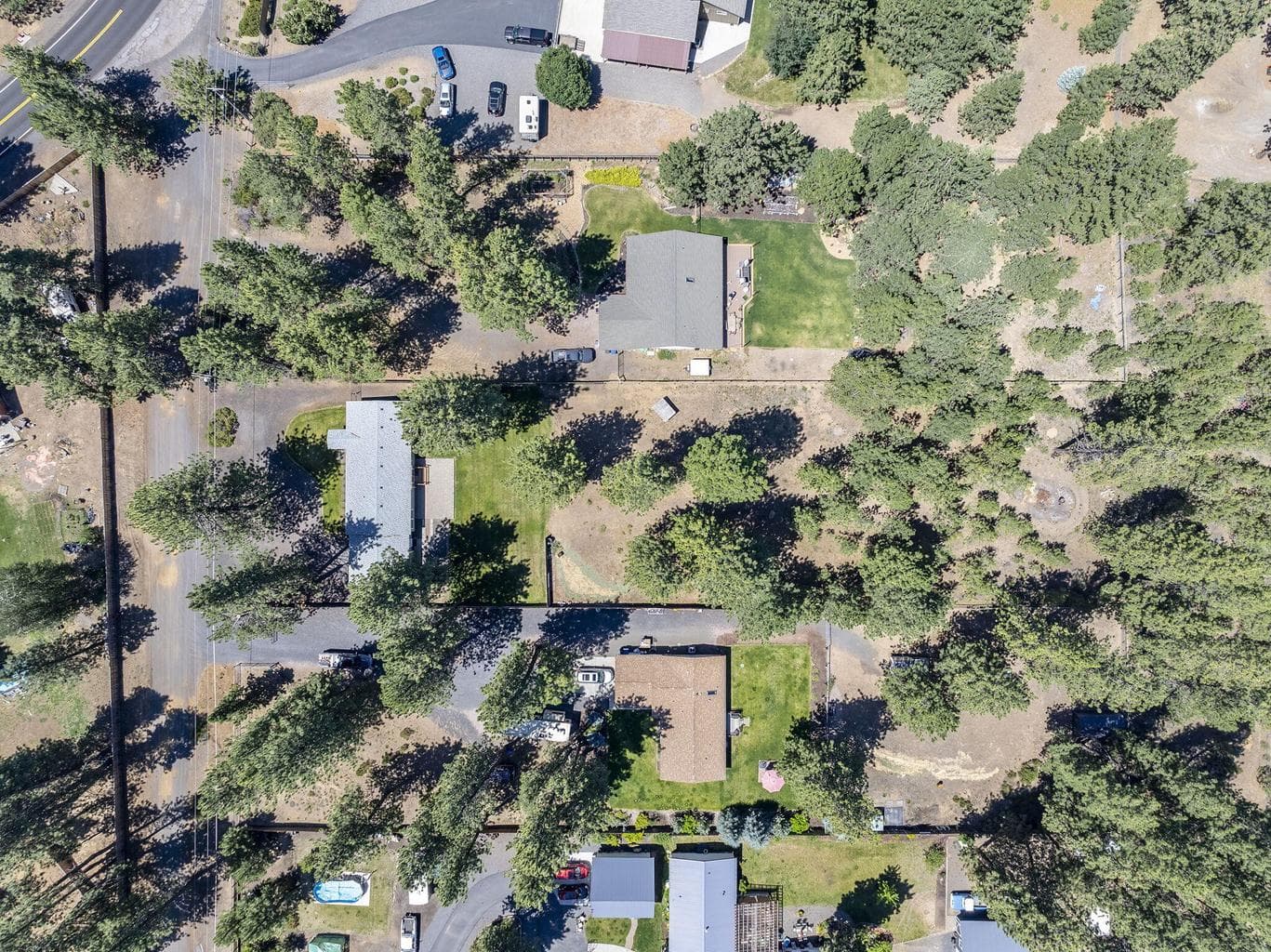 Photo of 19252 Kiowa Road 34 of 37