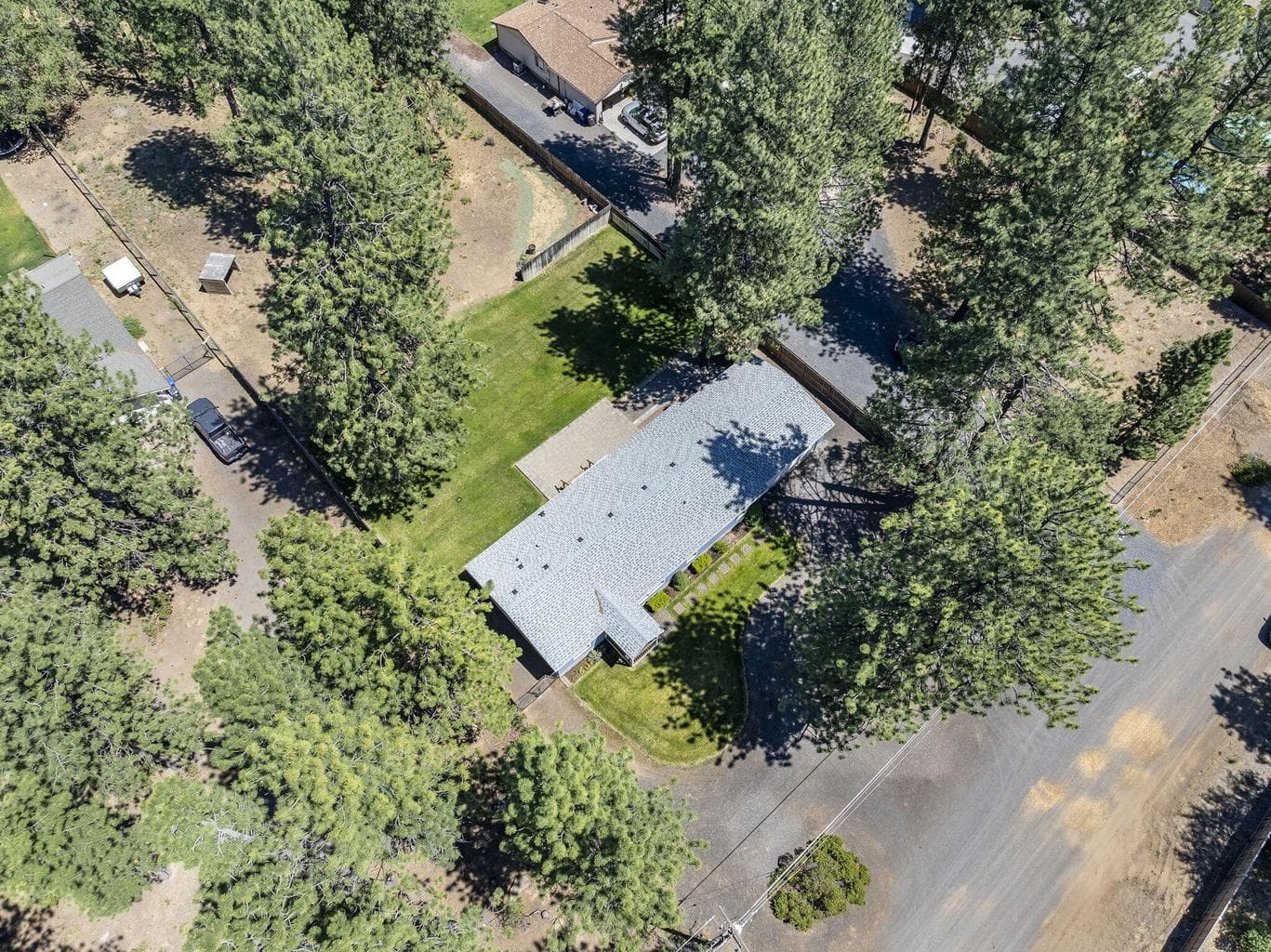 Photo of 19252 Kiowa Road 36 of 37