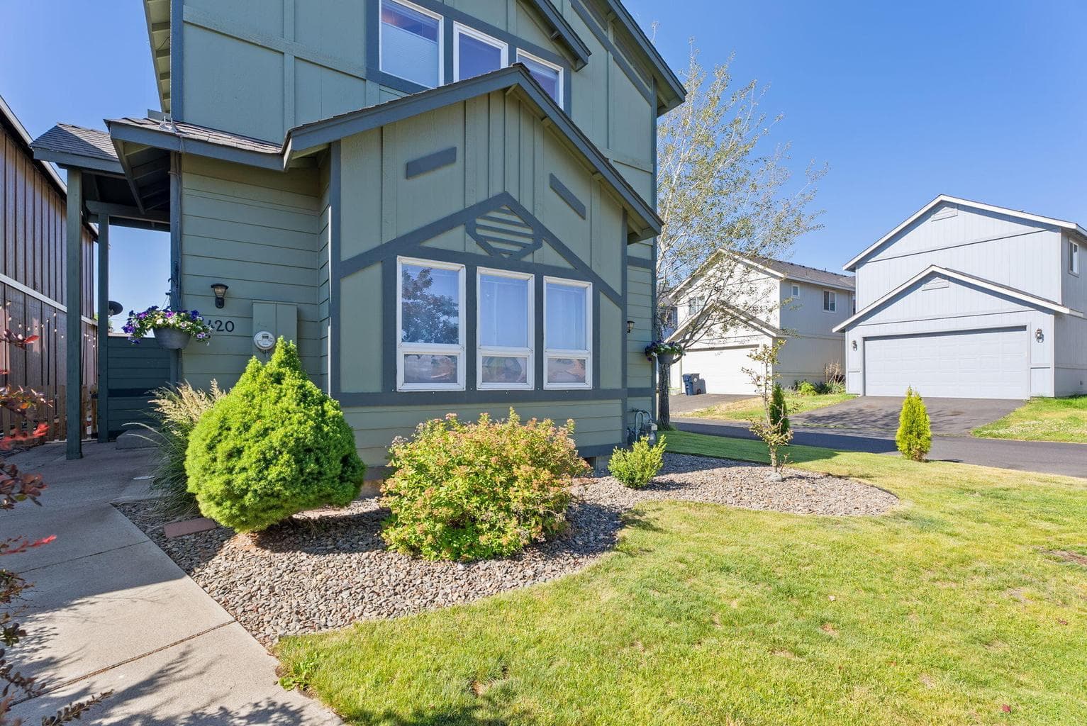 Photo of 2420 Dogwood 3 of 35