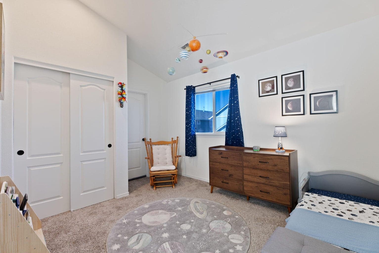 Photo of 2420 NW Dogwood Avenue 30 of 35