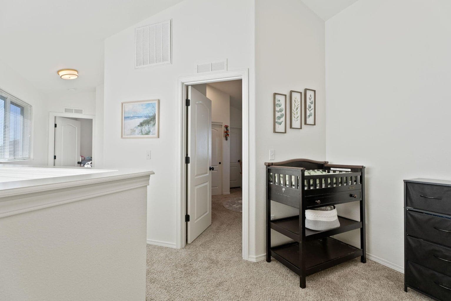 Photo of 2420 NW Dogwood Avenue 20 of 35