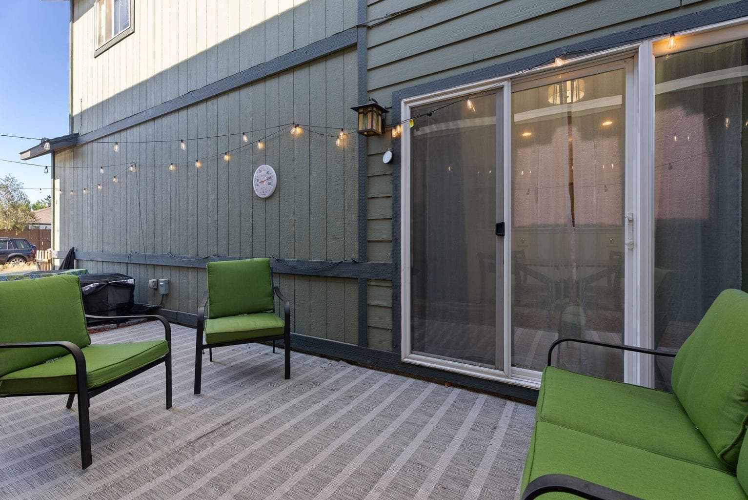Photo of 2420 NW Dogwood Avenue 35 of 35