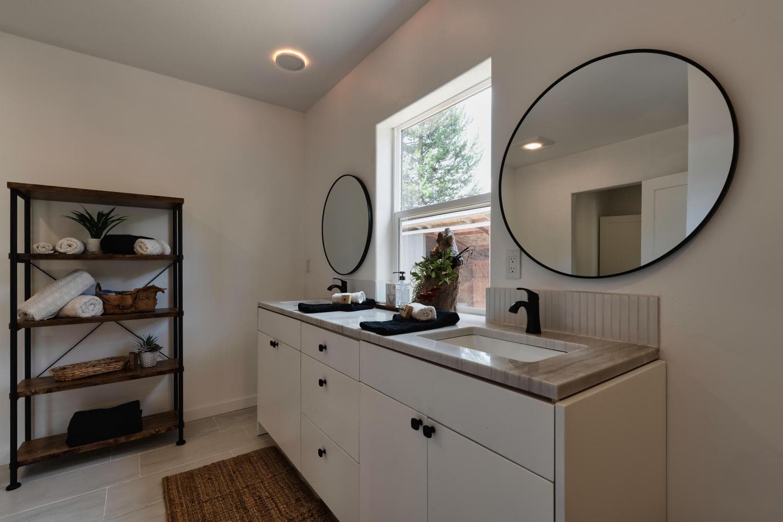 Photo of 17460 Gull Drive 17 of 45