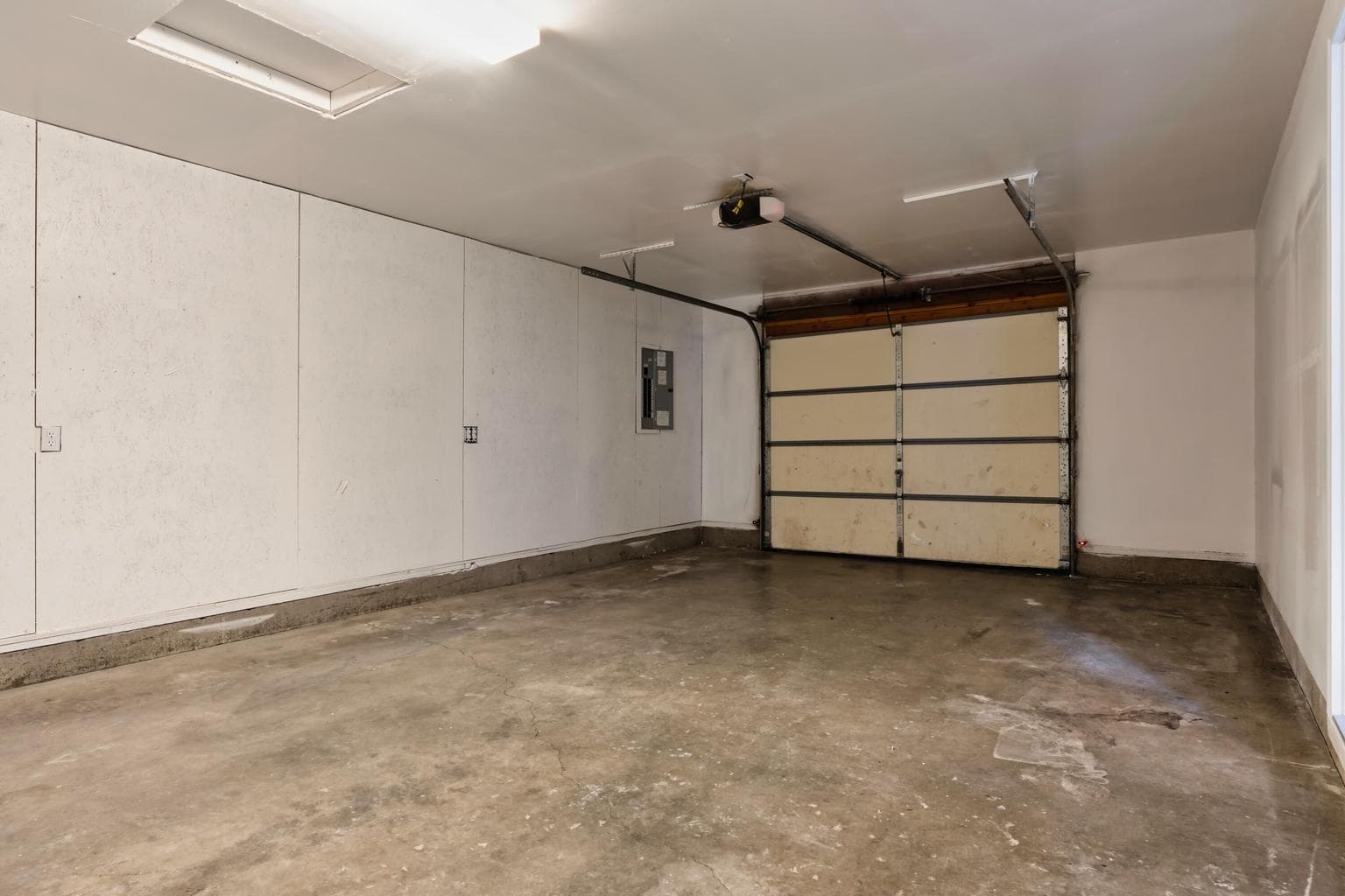 Photo of 17460 Gull Drive 26 of 45
