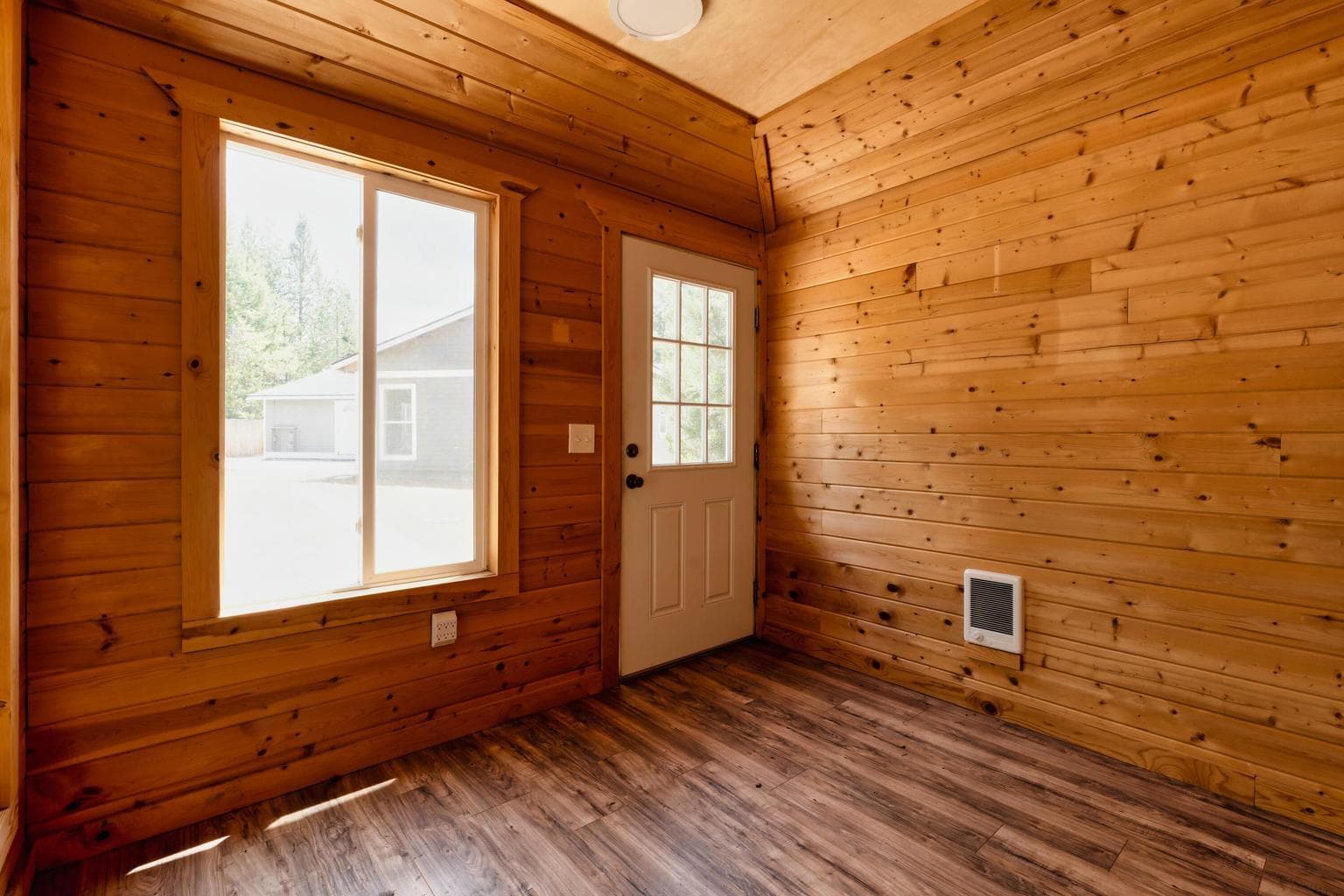 Photo of 17460 Gull Drive 34 of 45