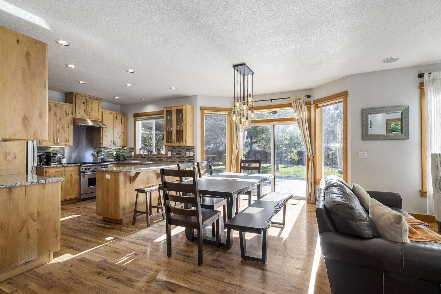 Photo of 17130 Mayfield Drive 12 of 52
