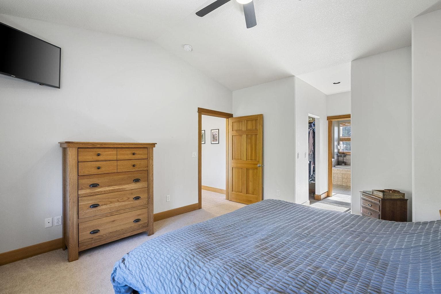 Photo of 17130 Mayfield Drive 22 of 52