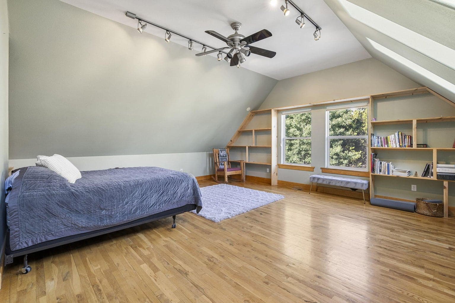 Photo of 17130 Mayfield Drive 25 of 52