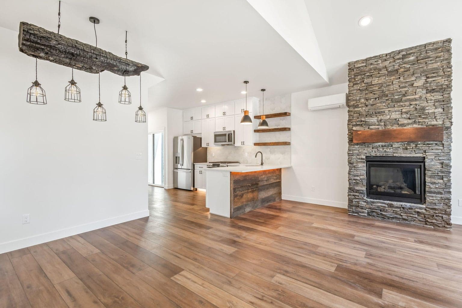 great room, dining area