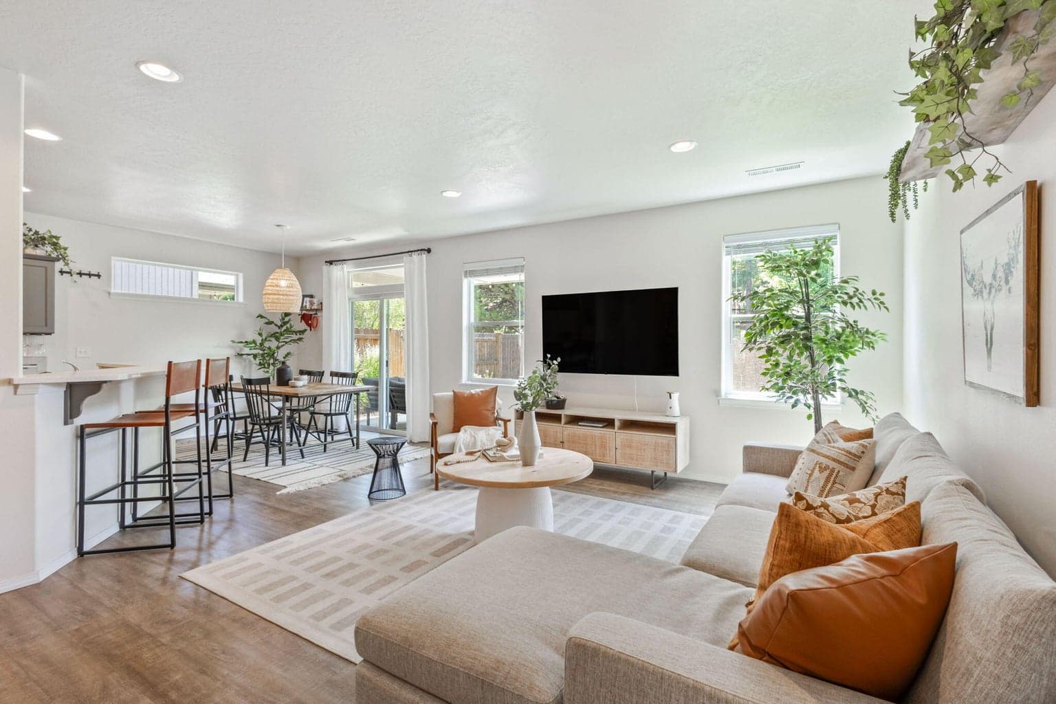 Photo of 21387 Eagle Crossing 1 of 48