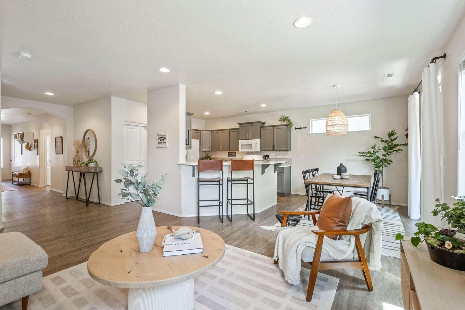Photo of 21387 NE Eagle Crossing Avenue 8 of 48