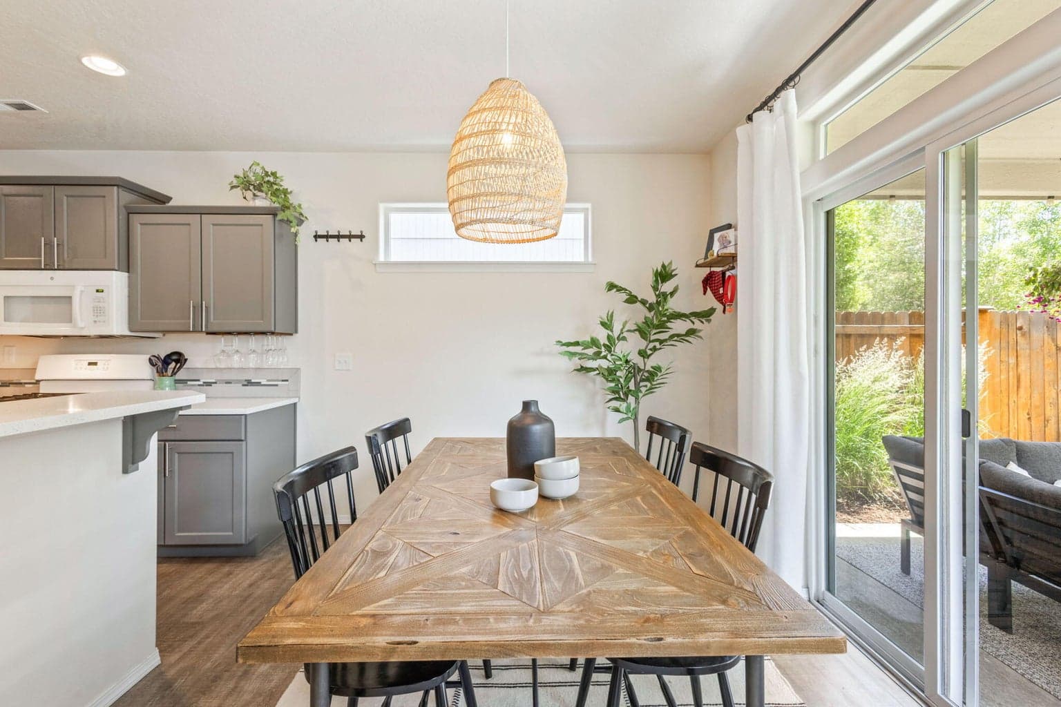 Photo of 21387 NE Eagle Crossing Avenue 9 of 48