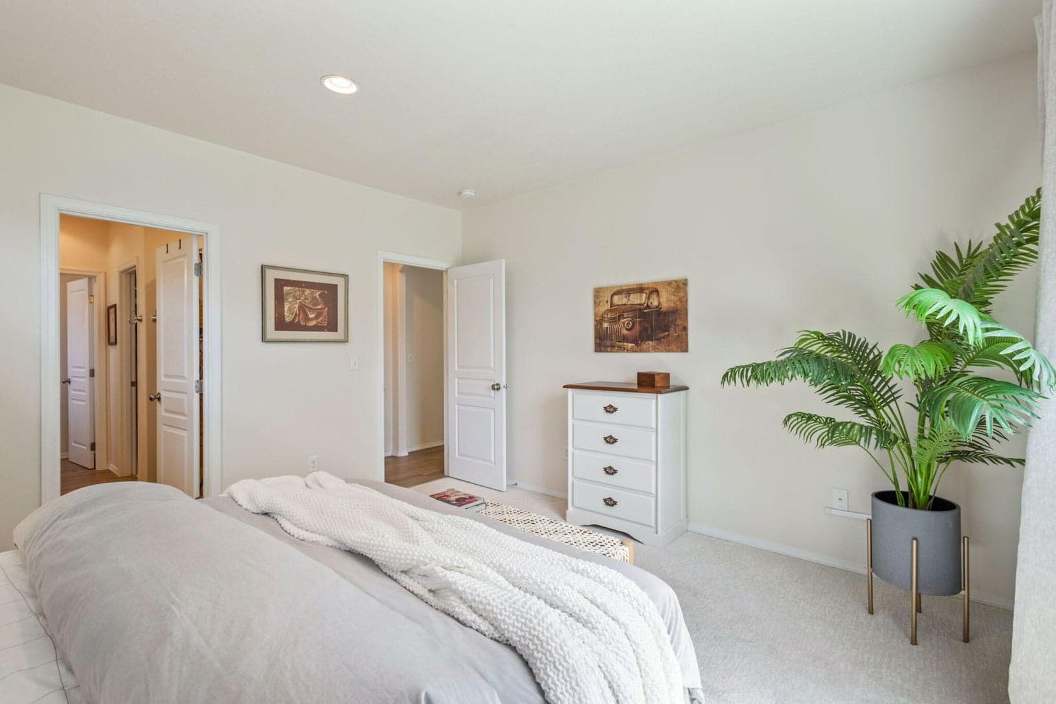Photo of 21387 NE Eagle Crossing Avenue 18 of 48
