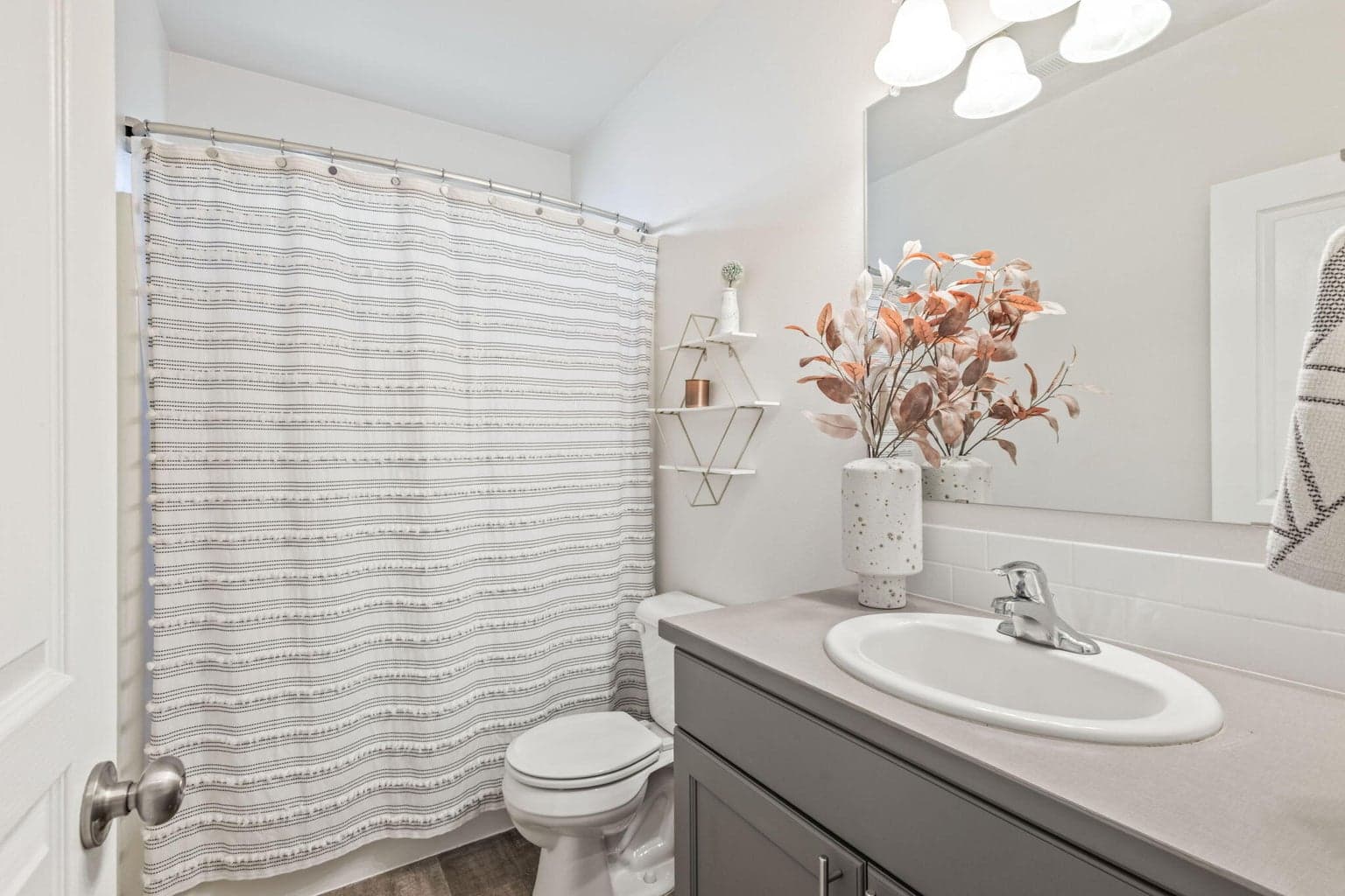 Photo of 21387 NE Eagle Crossing Avenue 27 of 48