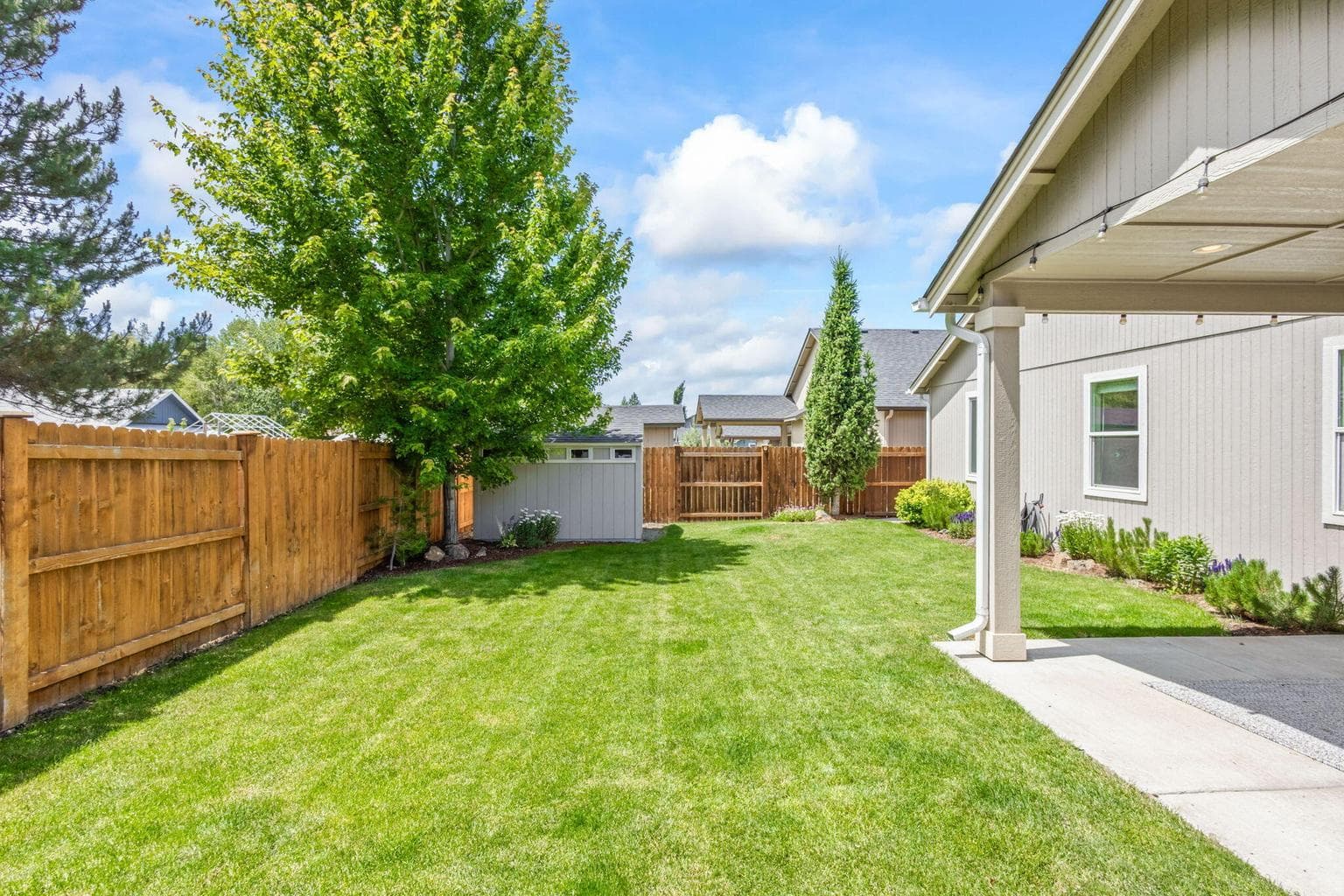 Photo of 21387 NE Eagle Crossing Avenue 34 of 48