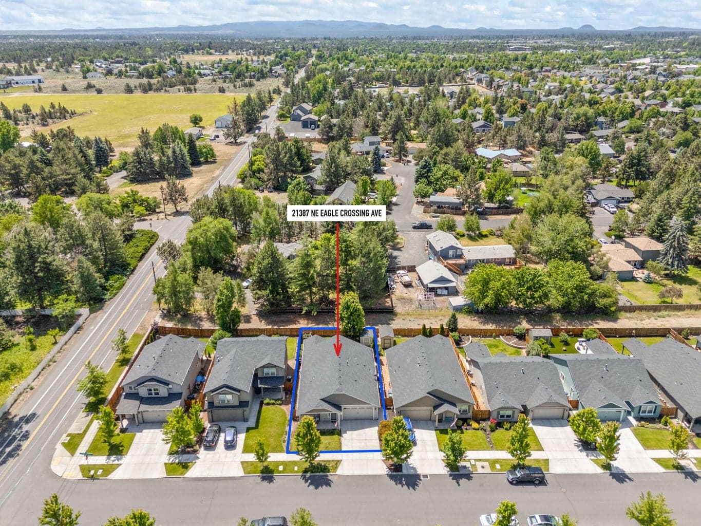 Photo of 21387 NE Eagle Crossing Avenue 38 of 48