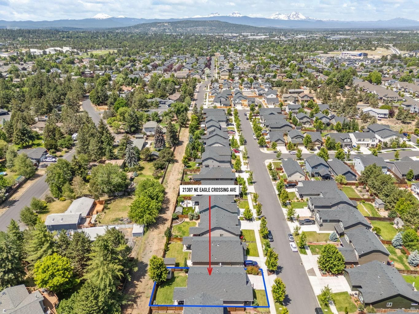 Photo of 21387 NE Eagle Crossing Avenue 42 of 48