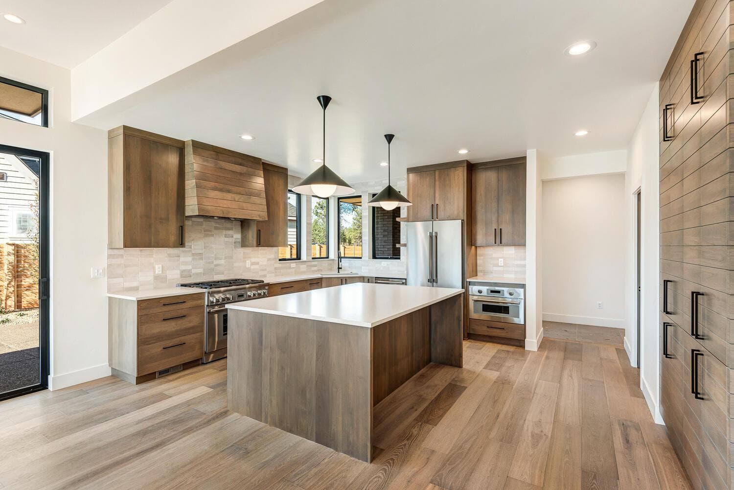 Photo of 3186 NW Strickland Way 13 of 38