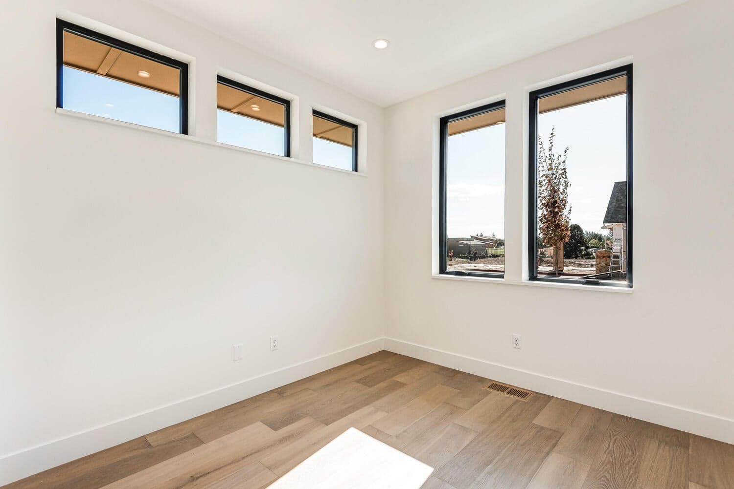 Photo of 3186 NW Strickland Way 19 of 38