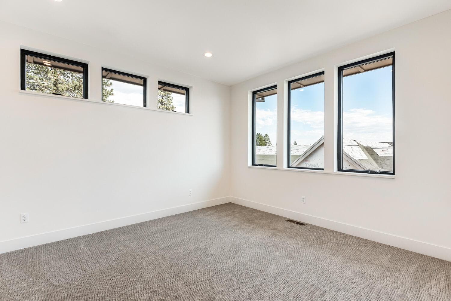 Photo of 3186 NW Strickland Way 25 of 38