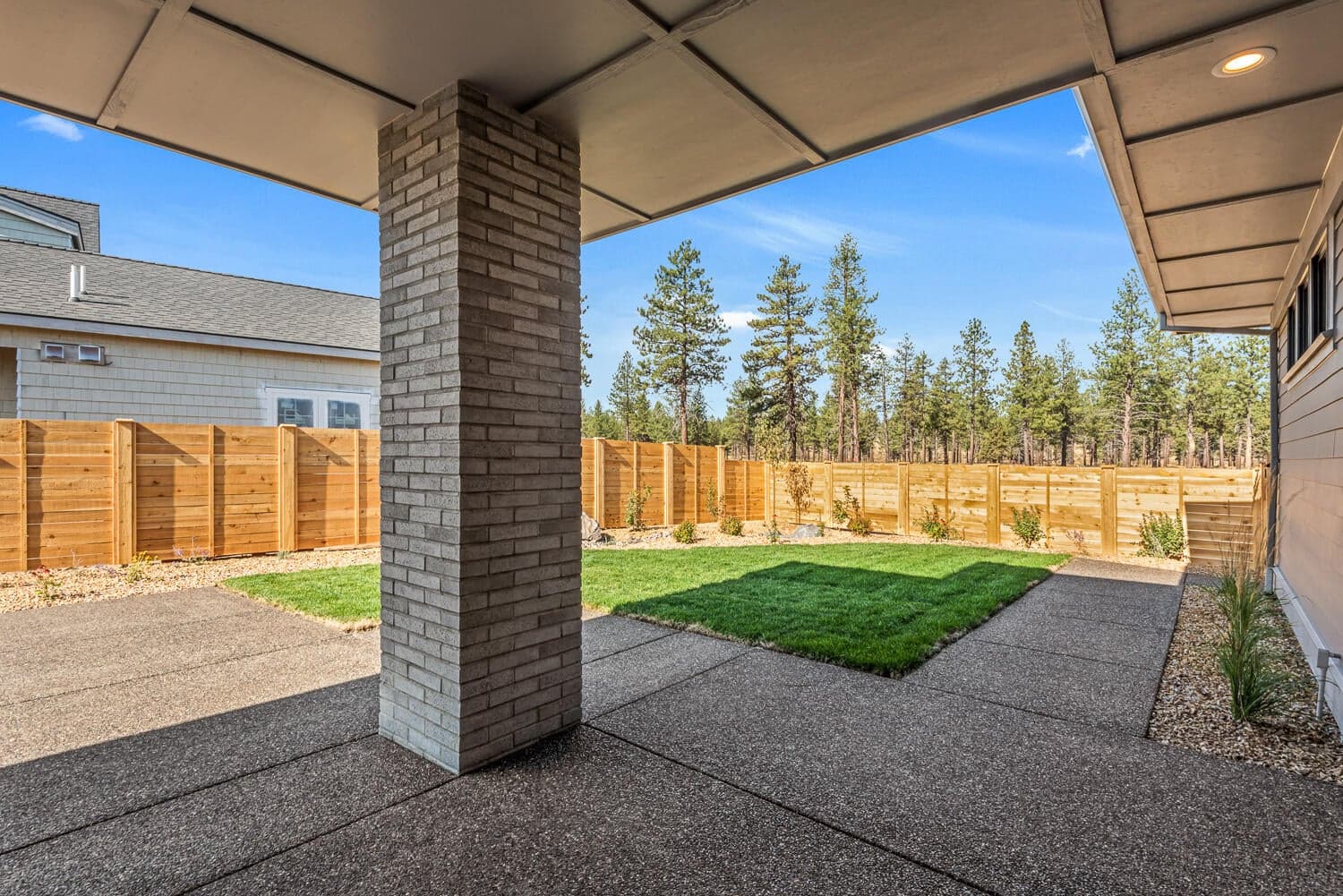 Photo of 3186 NW Strickland Way 33 of 38