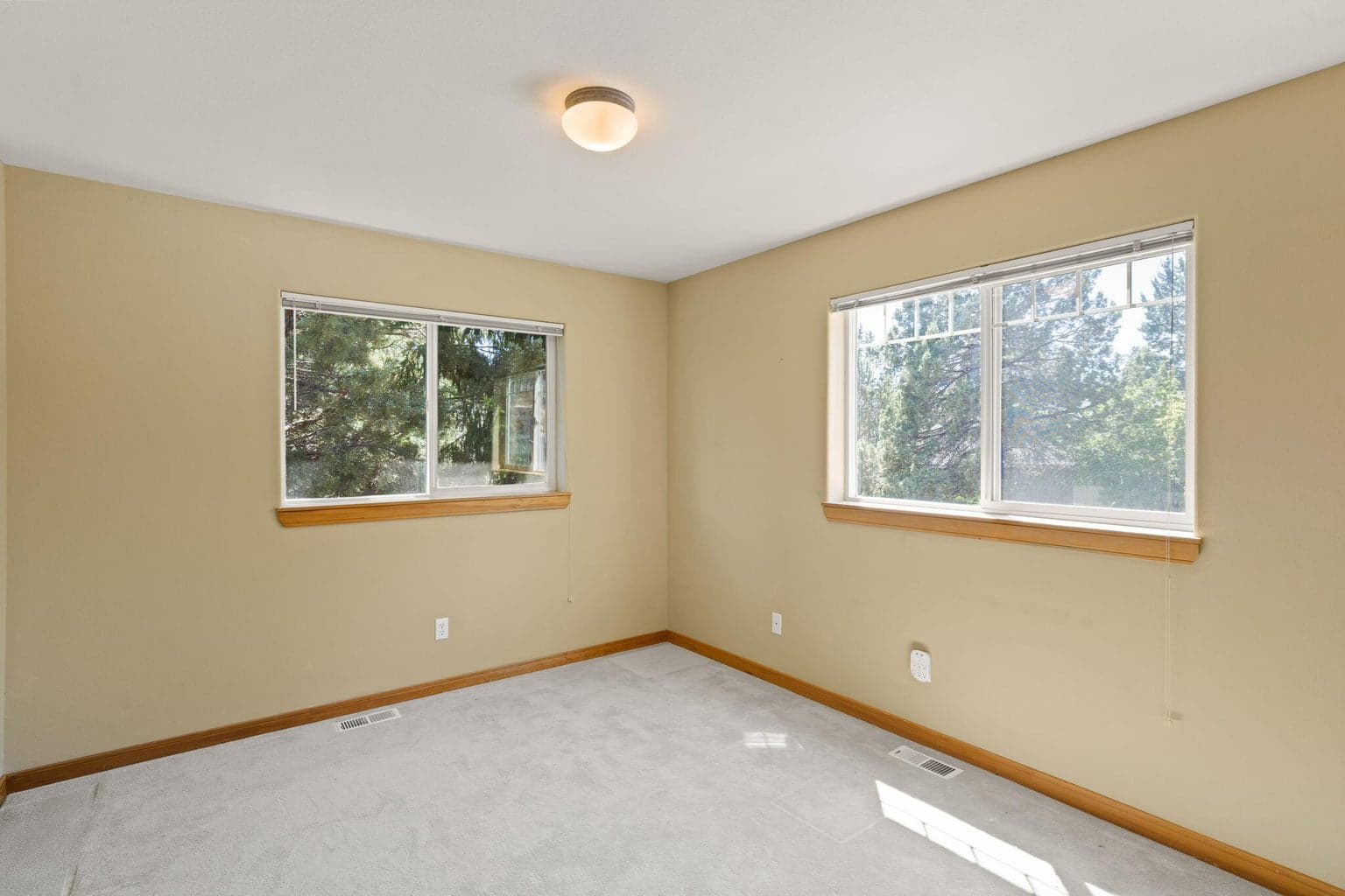Photo of 2152 NW Torrey Pines Drive 16 of 39