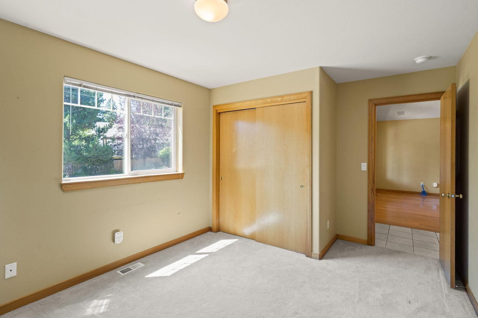 Photo of 2152 NW Torrey Pines Drive 17 of 39