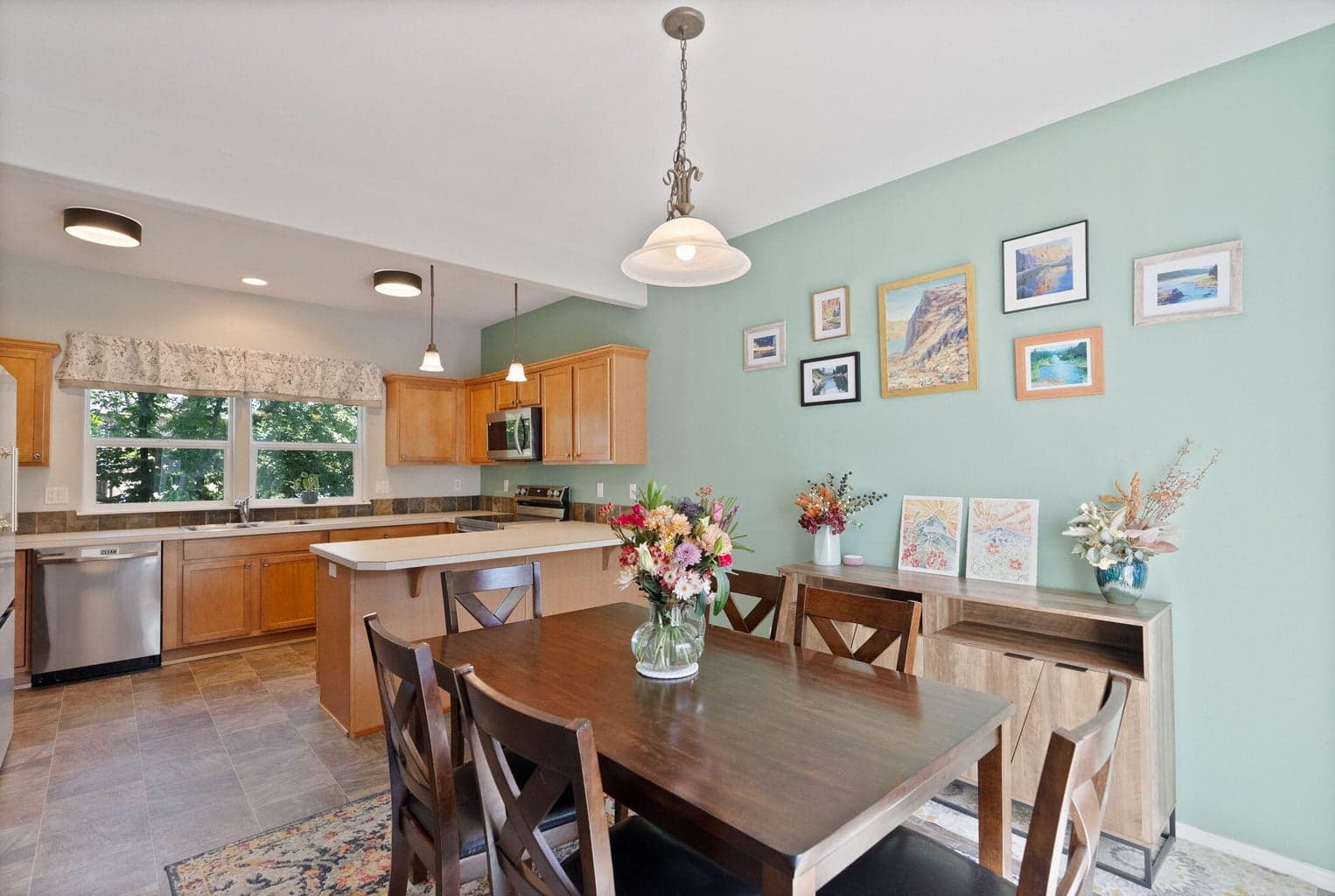 Photo of 3564 SW Salmon Avenue 13 of 32